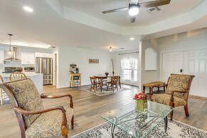 Near Shopping & Restaurants: Cape Coral Getaway