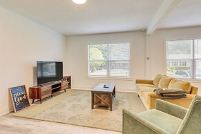 Charming Mobile Vacation Rental: 4 Mi to Downtown!