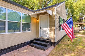 Charming Mobile Vacation Rental: 4 Mi to Downtown!