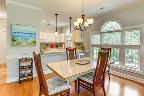 Myrtle Beach Condo w/ Pool: 7 Mi to Downtown!