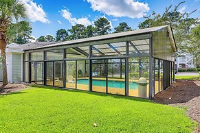 Myrtle Beach Condo w/ Pool: 7 Mi to Downtown!