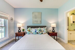 Myrtle Beach Condo w/ Pool: 7 Mi to Downtown!