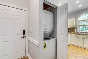 Myrtle Beach Condo w/ Pool: 7 Mi to Downtown!