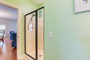 Myrtle Beach Condo w/ Pool: 7 Mi to Downtown!