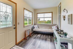 Marion Retreat w/ Patio, Grills & Fire Pit