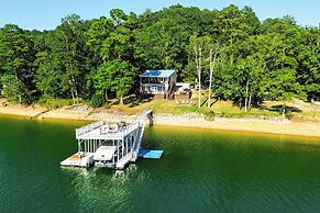 Lewis Smith Lake Retreat w/ Dock & Deck!