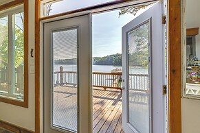 Lewis Smith Lake Retreat w/ Dock & Deck!