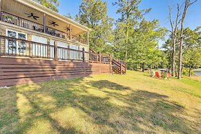 Lewis Smith Lake Retreat w/ Dock & Deck!