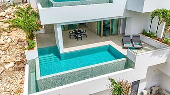 Luxurious Hideaway at The Cape Blue Bay