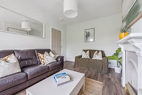 Fern House - Cosy 3 Bedroom House With Garden