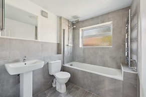 Fern House - Cosy 3 Bedroom House With Garden