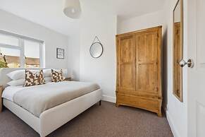 Fern House - Cosy 3 Bedroom House With Garden