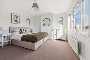 Fern House - Cosy 3 Bedroom House With Garden