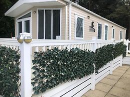 Luxury Caravan on Family Park Near Bournemouth