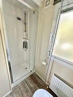 Luxury Caravan on Family Park Near Bournemouth