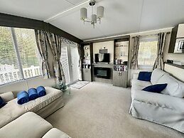 Luxury Caravan on Family Park Near Bournemouth