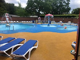 Luxury Caravan on Family Park Near Bournemouth