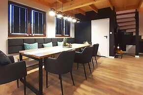 Holiday Resort With Sauna and Jacuzzi, Mielenko