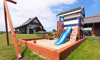 Holiday Resort With Sauna and Jacuzzi, Mielenko