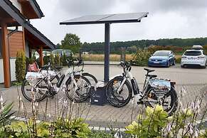 Holiday Resort With Sauna and Jacuzzi, Mielenko