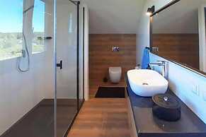 Holiday Resort With Sauna and Jacuzzi, Mielenko