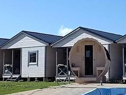 Holiday Homes With Pool, Sauna and Jacuzzi