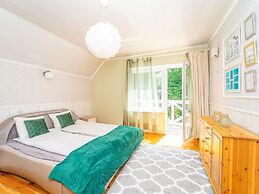 Spacious Holiday Home in Rowy