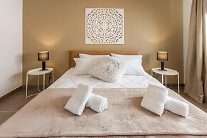 Exceptional Sunlit Apart Marsaskala Bay