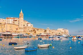 Exceptional Sunlit Apart Marsaskala Bay