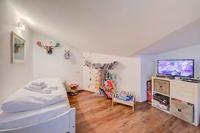 White House Ski Relax