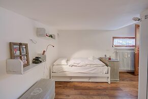 White House Ski Relax