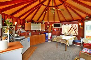 Holiday Home by the Lake, Ostrowiec Slawienski