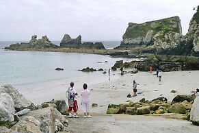 Holiday Home in Telgruc-sur-mer, Near Beach