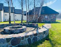 Two-story Holiday Cottages, Pool, air Conditioning