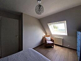 Nice Holiday Home With Beautiful Garden, Paimpol