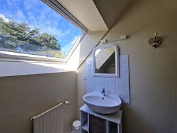 Nice Holiday Home With Beautiful Garden, Paimpol
