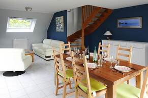 Nice Holiday Home With Beautiful Garden, Paimpol