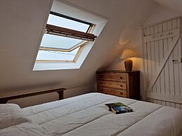 Breton Property With sea View, Plougasnou