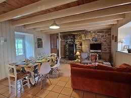 Breton Property With sea View, Plougasnou