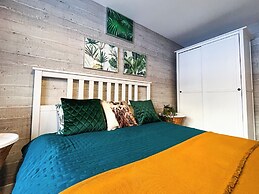 Holiday Home With Pool and Sauna, Choczewo