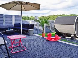 Holiday Home With Pool and Sauna, Choczewo