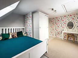 Holiday Home With Pool and Sauna, Choczewo