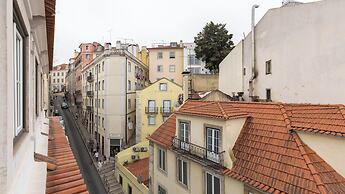 Carmo 43 by LovelyStay