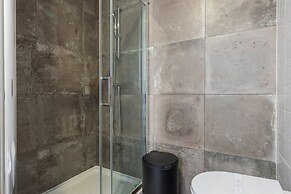 Carmo 43 by LovelyStay