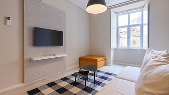 Carmo 43 by LovelyStay