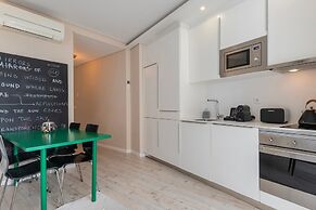 Carmo 43 by LovelyStay