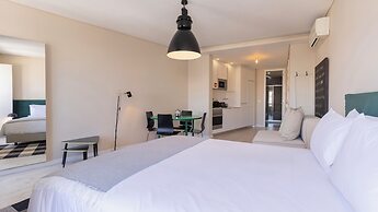 Carmo 43 by LovelyStay