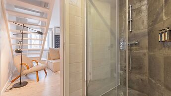 Carmo 43 by LovelyStay