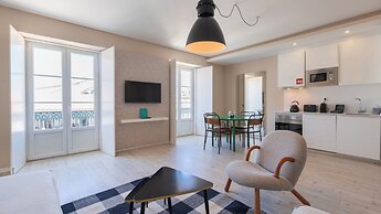 Carmo 43 by LovelyStay