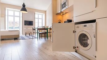 Carmo 43 by LovelyStay